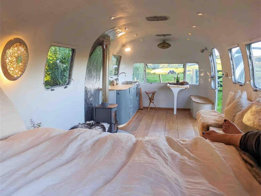 Airstream, Vintage American Caravan & Hottub Ashburton Εξωτερικό φωτογραφία