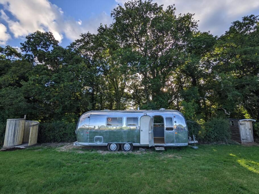 Airstream, Vintage American Caravan & Hottub Ashburton Εξωτερικό φωτογραφία