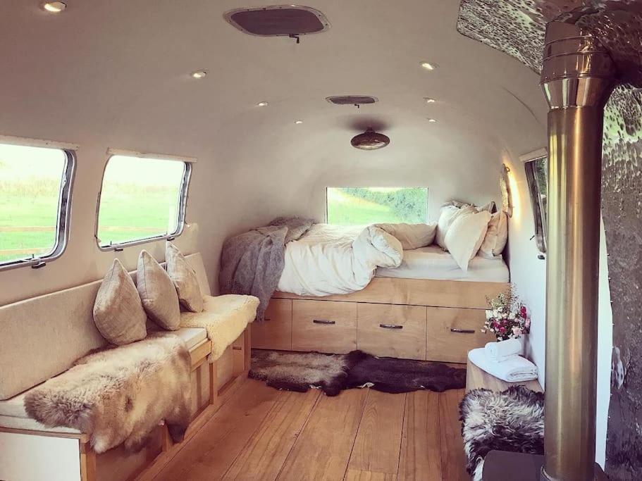 Airstream, Vintage American Caravan & Hottub Ashburton Εξωτερικό φωτογραφία