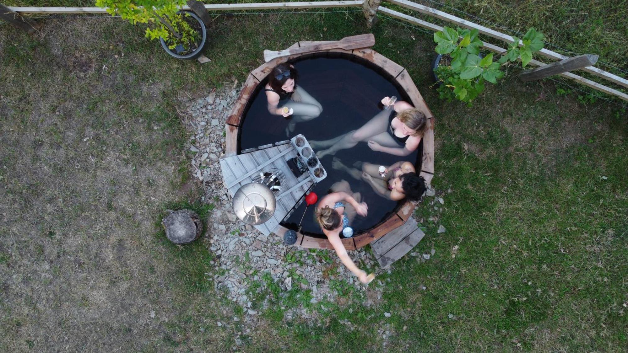 Airstream, Vintage American Caravan & Hottub Ashburton Εξωτερικό φωτογραφία
